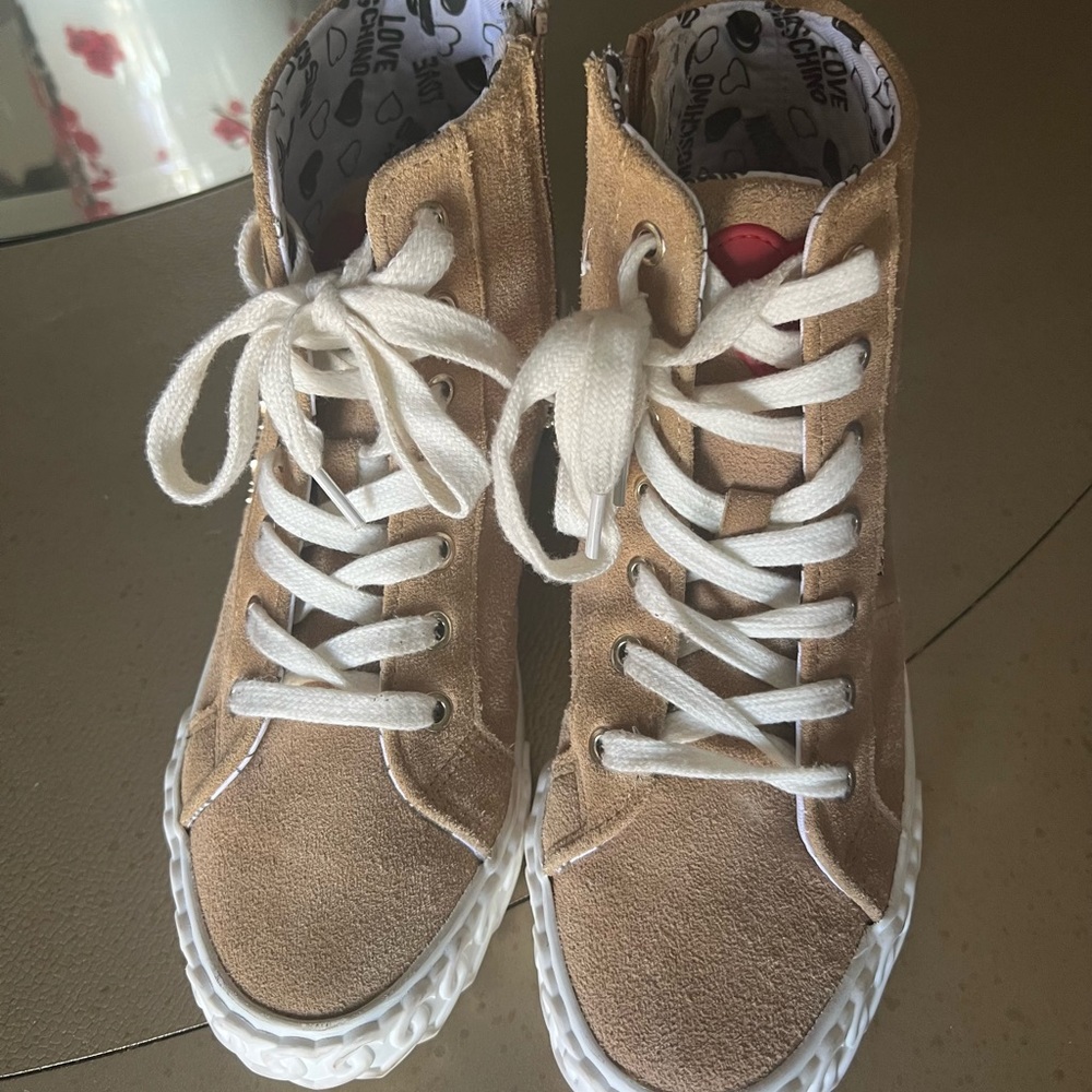 Women sneakers